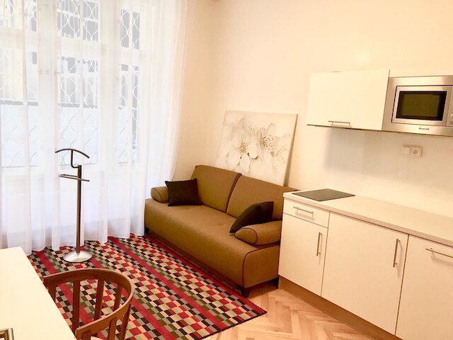 ゴールド アート アパートメンツ