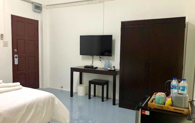 オブリーク アパートメント