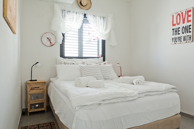 サニー ラグジュアリー アパートメンツ