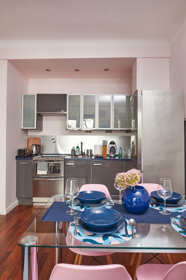 プラック ズバウィシエラ ヒップスター アパートメント