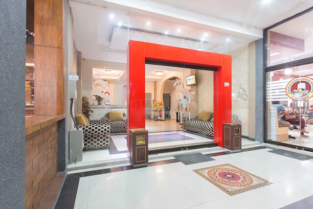 OYO 663 ホテル セジャティ