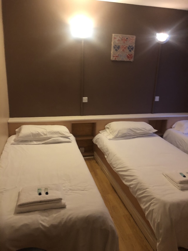 ザ サルフォード アームズ ホテル