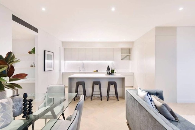 ブランニュー ラグジュアリー ウォータービュー 3 ベッドルーム駐車場付き