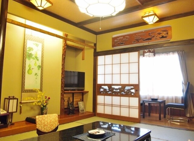 民芸の宿 中央ホテル