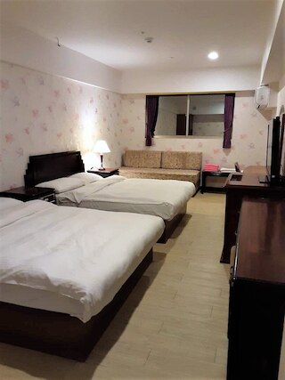 新竹ワールド トレード ビジネス ホール (新竹世貿經國商業大樓)