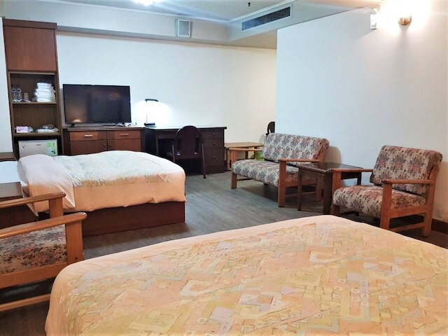 新竹ワールド トレード ビジネス ホール (新竹世貿經國商業大樓)