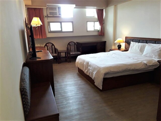 新竹ワールド トレード ビジネス ホール (新竹世貿經國商業大樓)