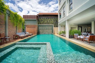 モニー リーチ アンコール ホテル