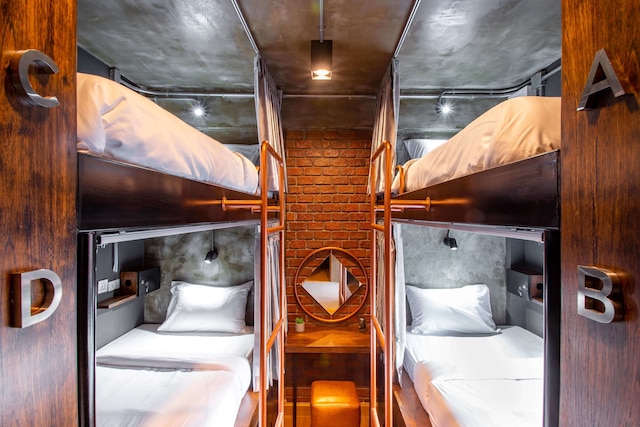 カエン ホステル