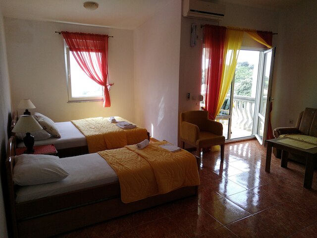 マヒエロ アパートメンツ