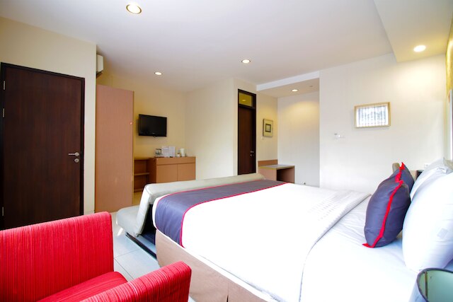 コレクション O パスツール ニア パリス ヴァン ジャバ モール フォーマリー スイート カリナ