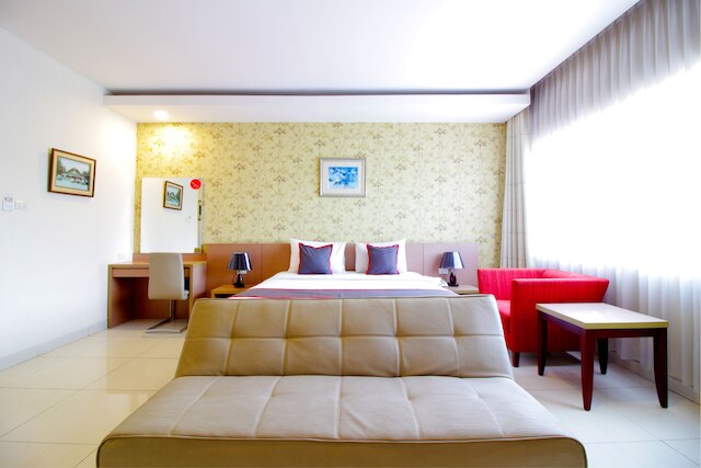 コレクション O パスツール ニア パリス ヴァン ジャバ モール フォーマリー スイート カリナ