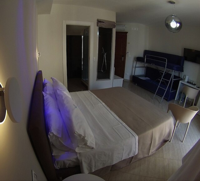 ソネヴィ ルームズ ナポリ