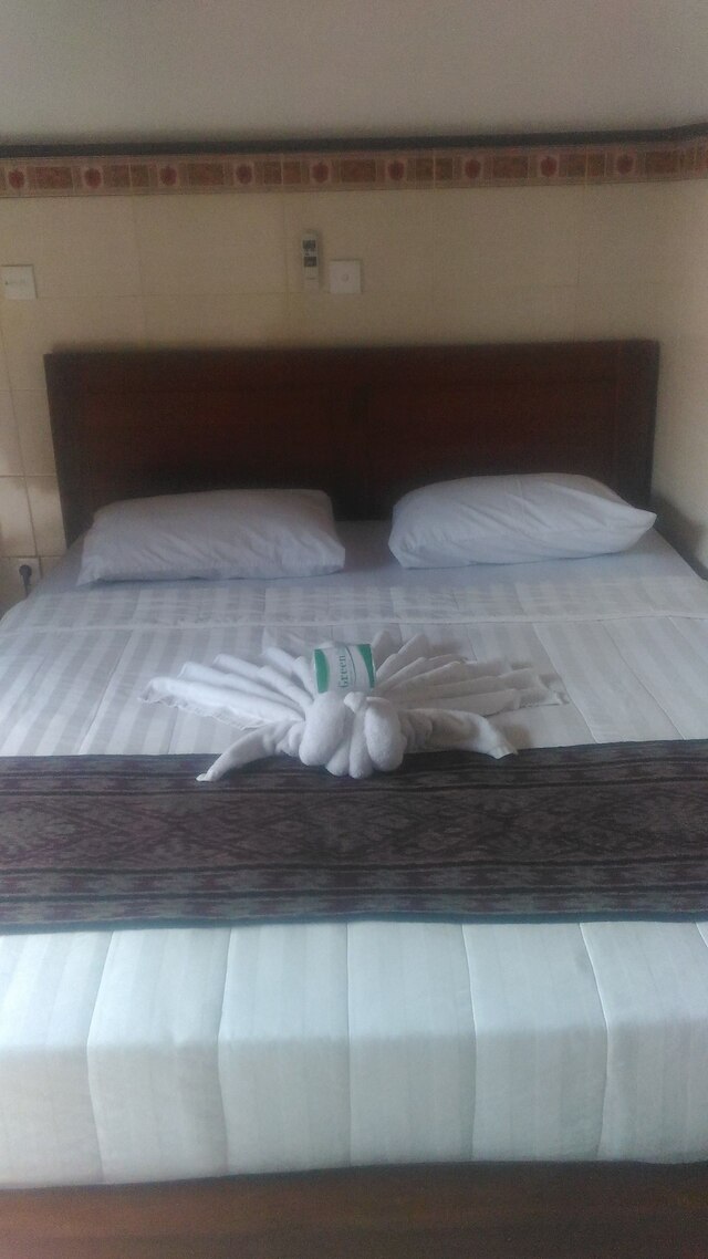 デウィ アンタラ ホームステイ