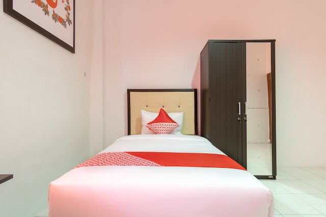 ホテル O バクティ ホームステイ