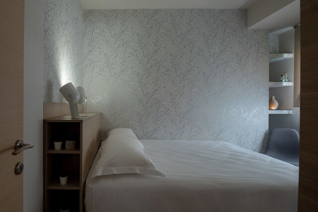 12 キーズ アテナ アパートメンツ