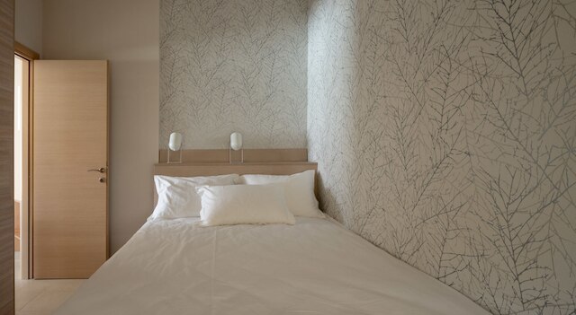 12 キーズ アテナ アパートメンツ