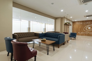 レッドドアーズ プレミアム @ ビスタ ハイツ レガルダ