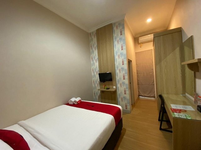 レッドドアーズ シャリア ニア ウニベルシタス ネジェリ マラング