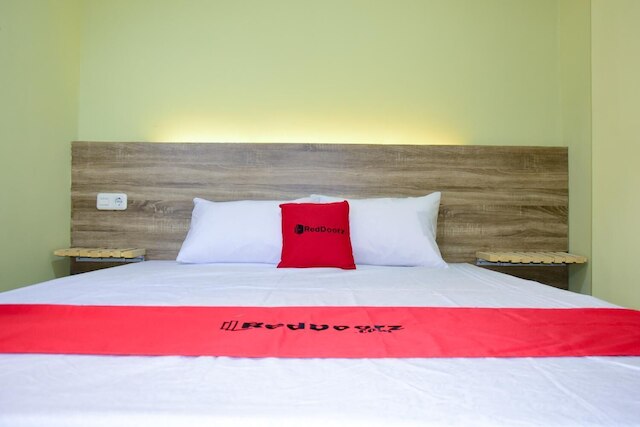 レッドドアーズ プラス マンッガ デュア スクエア近く