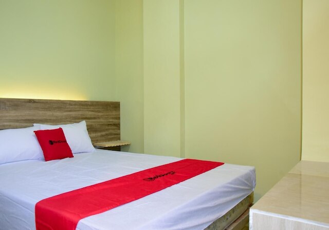 レッドドアーズ プラス マンッガ デュア スクエア近く