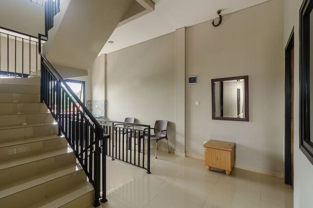 レッドドアーズ プリ インダー モール近く