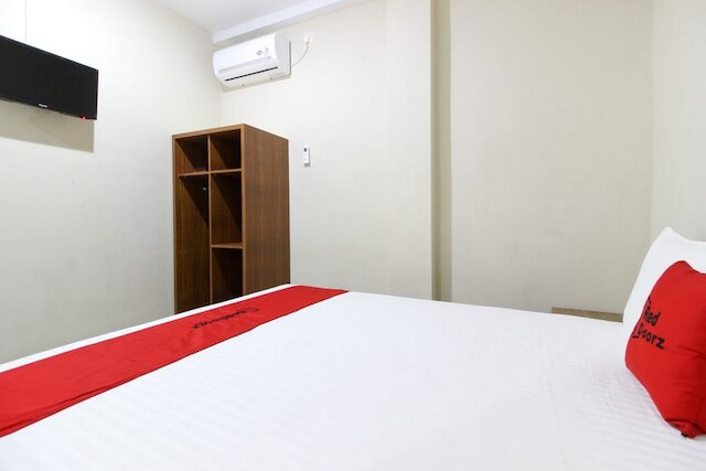 レッドドアーズ ジョッジャ ケンバリ モニュメント近く 3