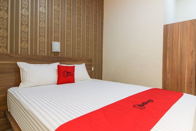 レッドドアーズ ジョッジャ ケンバリ モニュメント近く 3