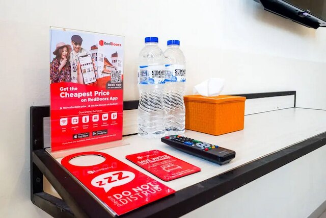 レッドドアーズ マリオボロモール近く 2