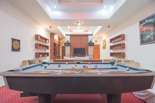 レッドドアーズ ニア マーガーユ ラヤ