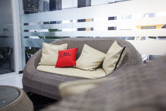 レッドドアーズ プラス ポリテクニック ネジェリ マラング近く