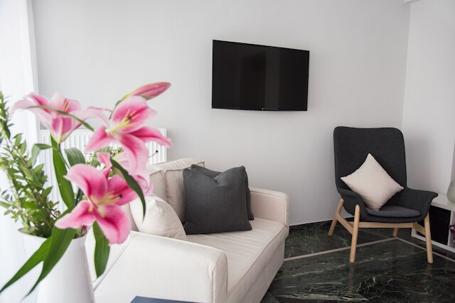 リビング ニア アクロポリス、シルヴィア スタイコウ