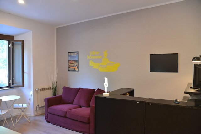 オール ユー ニード イズ ローマ ゲストハウス