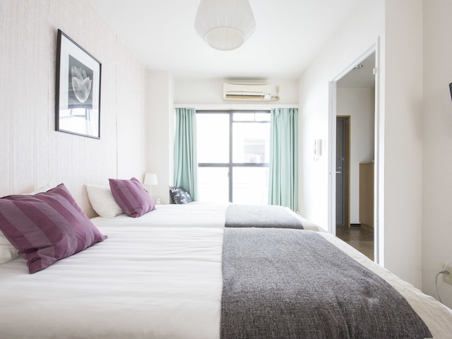 nid NAMBA at Adel Heim