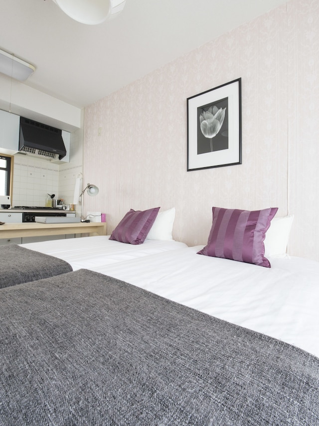 nid NAMBA at Adel Heim