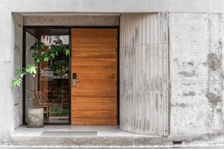 ジ アース ホテル