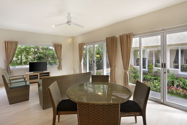 アスカラ カンッグ タウンハウス