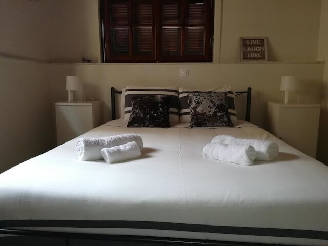 セントラル アパートメンツ イン プシリ