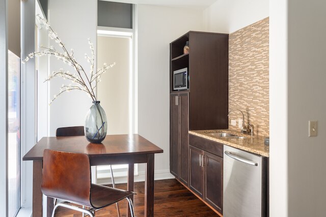 カーサ・レディーアユスティン湖