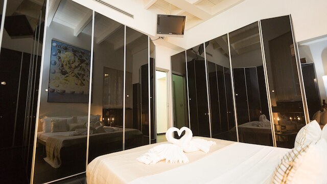 レンタル イン ローマ コスモポリタン ハイテック ラグジュアリー アパートメント