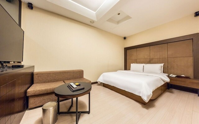 ナワン リッツ ホテル