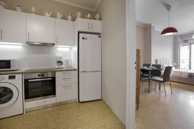 レオニダス ロフト イン ザ ハート オブ アテネ by GHH