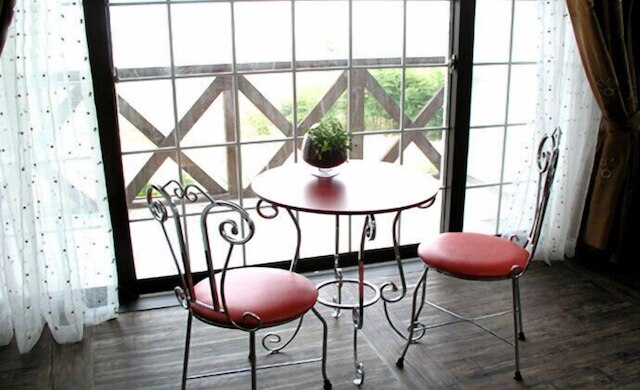 ホワイト ハウス オン ザ ヒル ハヤンジップ