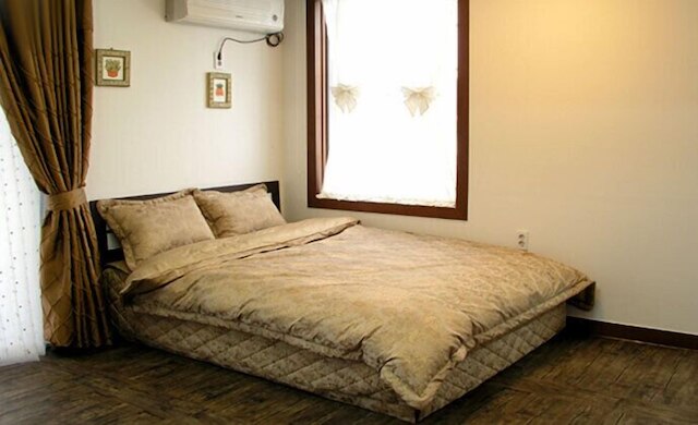 ホワイト ハウス オン ザ ヒル ハヤンジップ