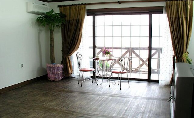 ホワイト ハウス オン ザ ヒル ハヤンジップ