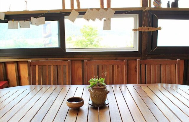 ホワイト ハウス オン ザ ヒル ハヤンジップ