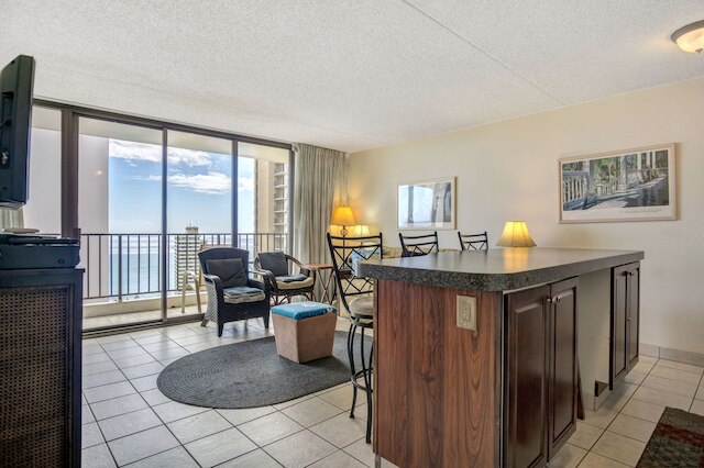 ワイキキ バンヤン - オーシャン ビュー タワー 2 スイート 2904