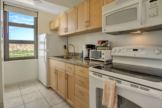 ワイキキ バンヤン - オーシャン ビュー タワー 2 スイート 3214