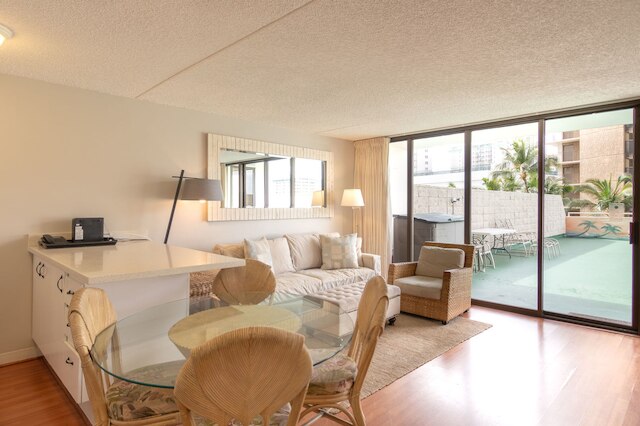 ワイキキ バンヤン - プール デッキ レベル タワー 1 スイート 610