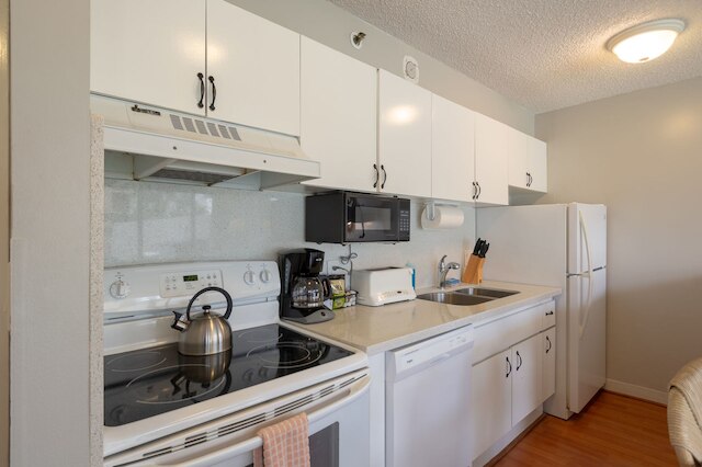 ワイキキ バンヤン - プール デッキ レベル タワー 1 スイート 610